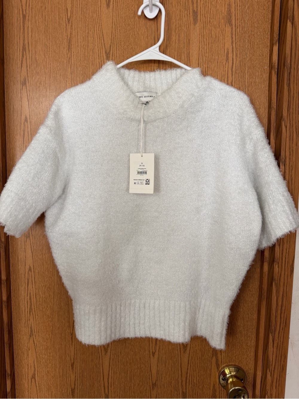 NWT Free Assembly Cream Eyelash Mock Neck Short Sleeve Sweater Size Small